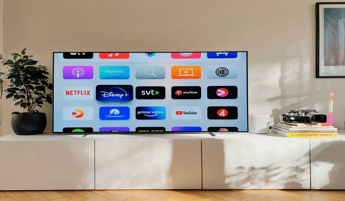how iptv get content